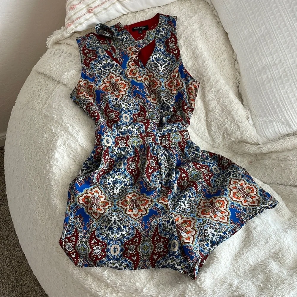 Perfect condition. Romper - Picture 1 of 5